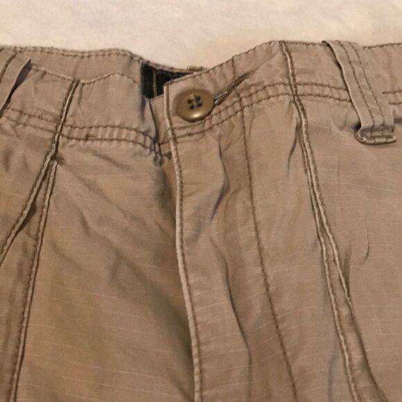 Eddie Bauer Cargo Shorts - Size 34 - Picture 5 of 10